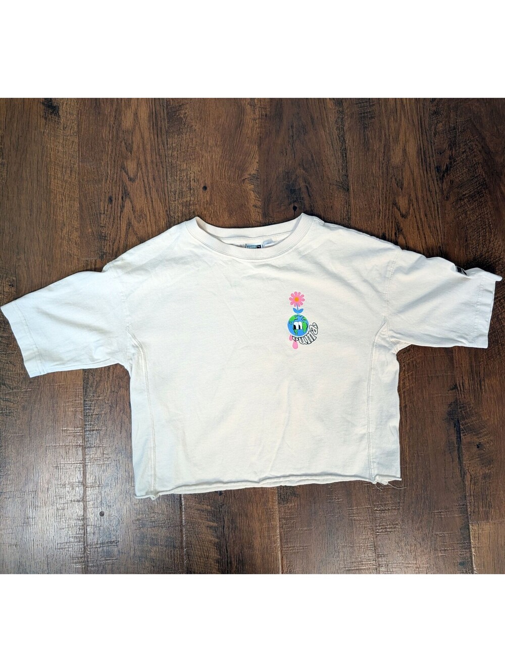 Y2K Puma Earth Cutoff Crop Tee Cream Retro Globe Graphic XS